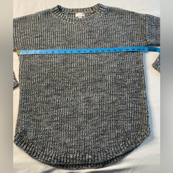 3/$20 SO gray knit sweater size LARGE - Picture 5 of 9